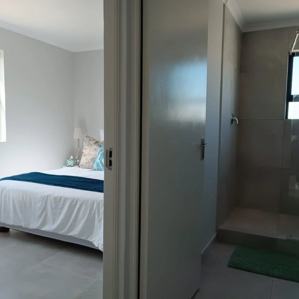 2 Bedroom Property for Sale in Parklands East Western Cape